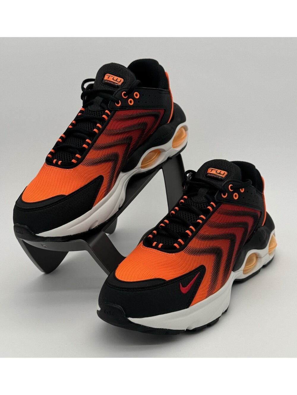 NEW Nike Air Max TW SE Orange White Black Gym Red FJ2590-001 Men's 10.5 Shoes - Picture 2 of 7